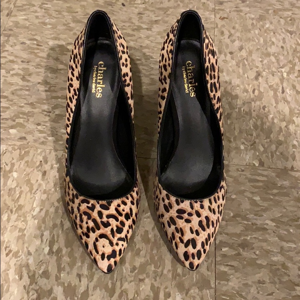 Charles by Charles David Leopard Leather Pumps